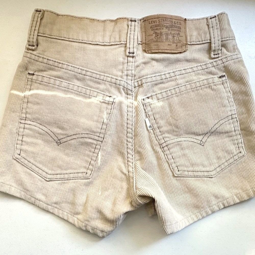 Vintage‎ Levis 716 Student Corduroy Shorts Tan Beige W25 High Waisted White Tab